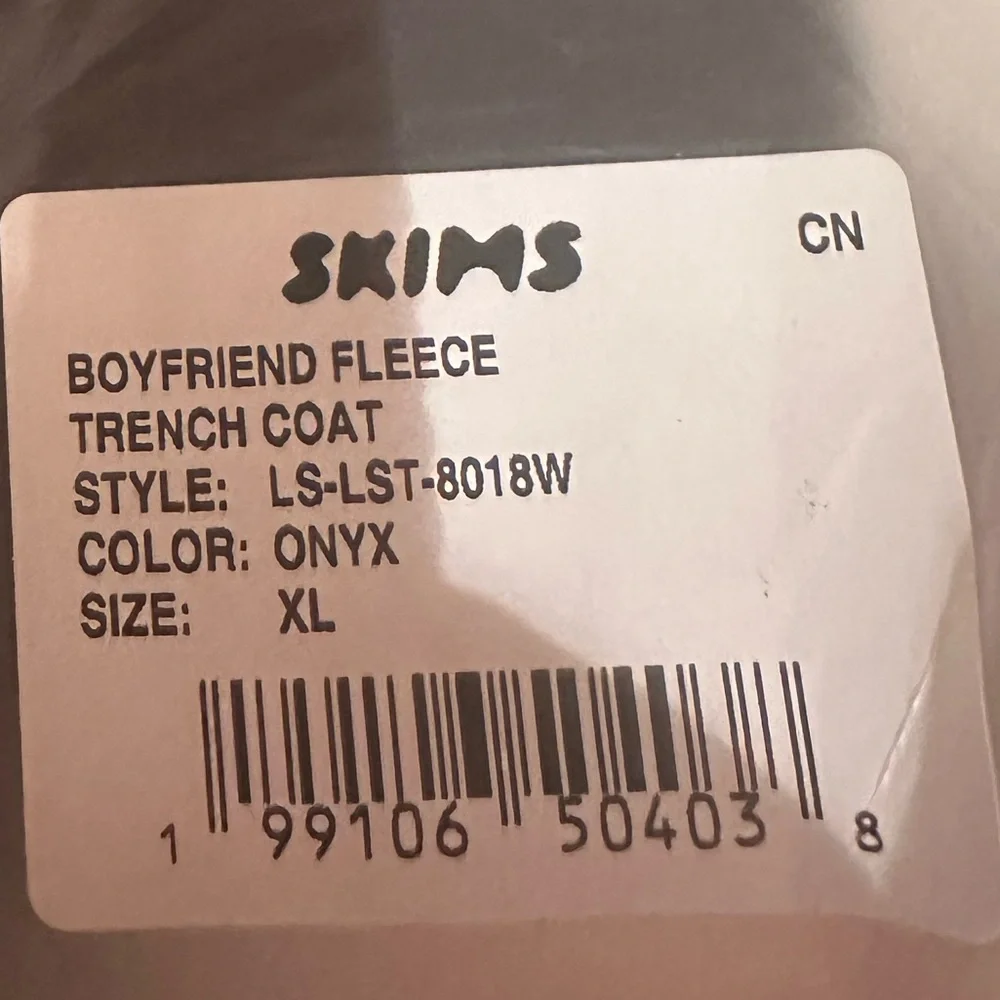 Skims Boyfriend Fleece Trench Coat in Onyx - Picture 8 of 8